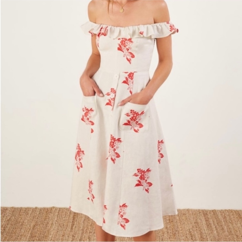 Reformation Hattie Linen in Carmella Dress